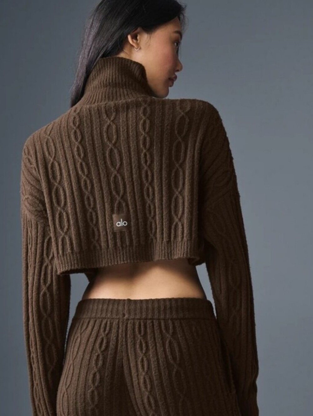 ALO YOGA CABLE KNIT CROPPED WINTER BLISS TURTLENECK SWEATER ESPRESSO BROWN